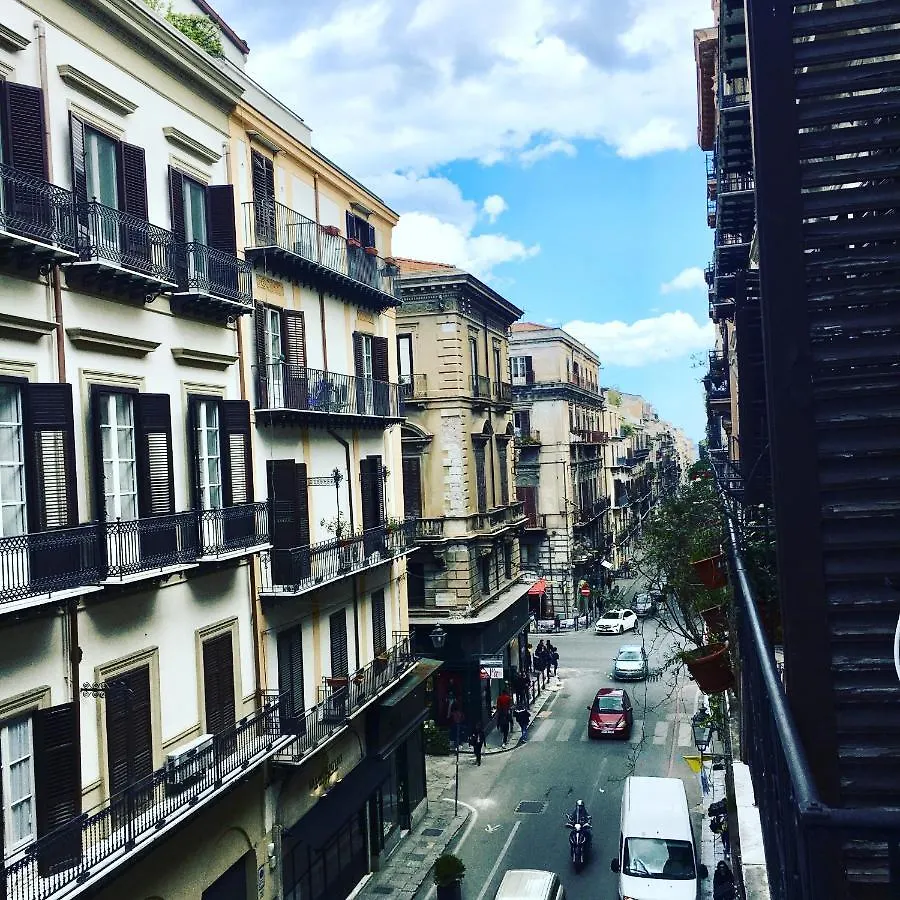 Bed & Breakfast Pal Art Rooms & Suite Palermo Italia